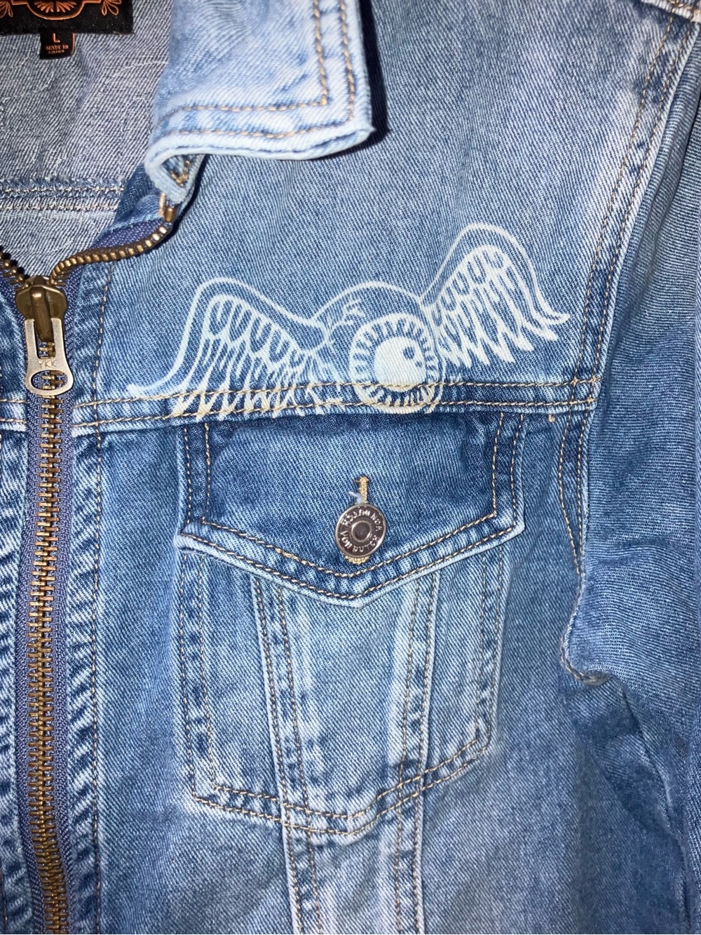 Von Dutch Women’s Cropped Denim Jacket Y2K Logo Patch Blue Jean Trucker Size L - Picture 9 of 10